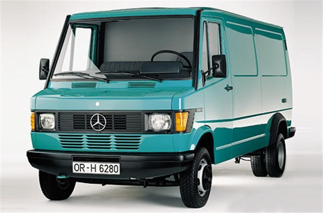 Mercedes / Мерседес 207-308 T1 / 207-308 Ботинок (1971-1996)