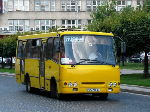 BOGDAN A092 лобовое стекло автобуса